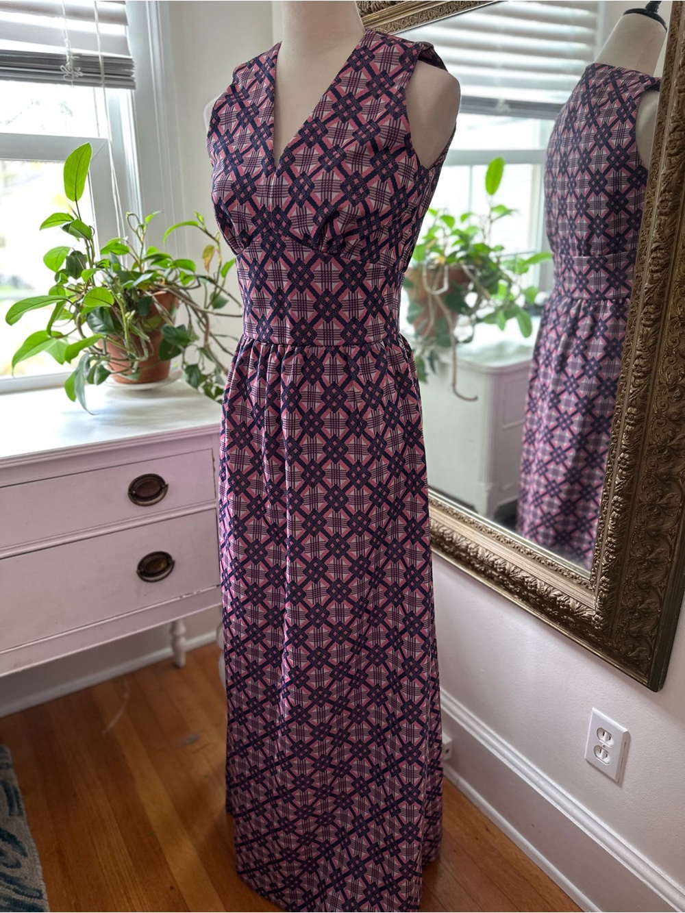 1970’s Maxi Dress purple pink plaid disco groovy small vintage retro